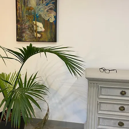 Art House - Maison D'art * 蒙斯