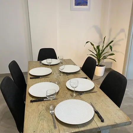 Art House - Maison D'art Feriehus *